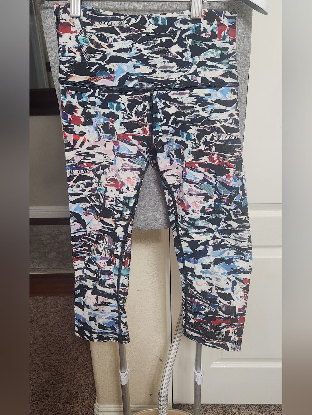 Lululemon Wunder Under High Rise Crop 17” Culture Clash Multi Black Size 4